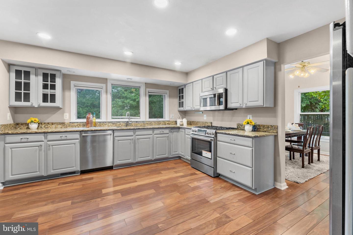 5600 ROCKY RUN DR, CENTREVILLE, Virginia 20120, 3 Bedrooms Bedrooms, ,3 BathroomsBathrooms,Residential,For sale,5600 ROCKY RUN DR,VAFX2261384 MLS # VAFX2261384