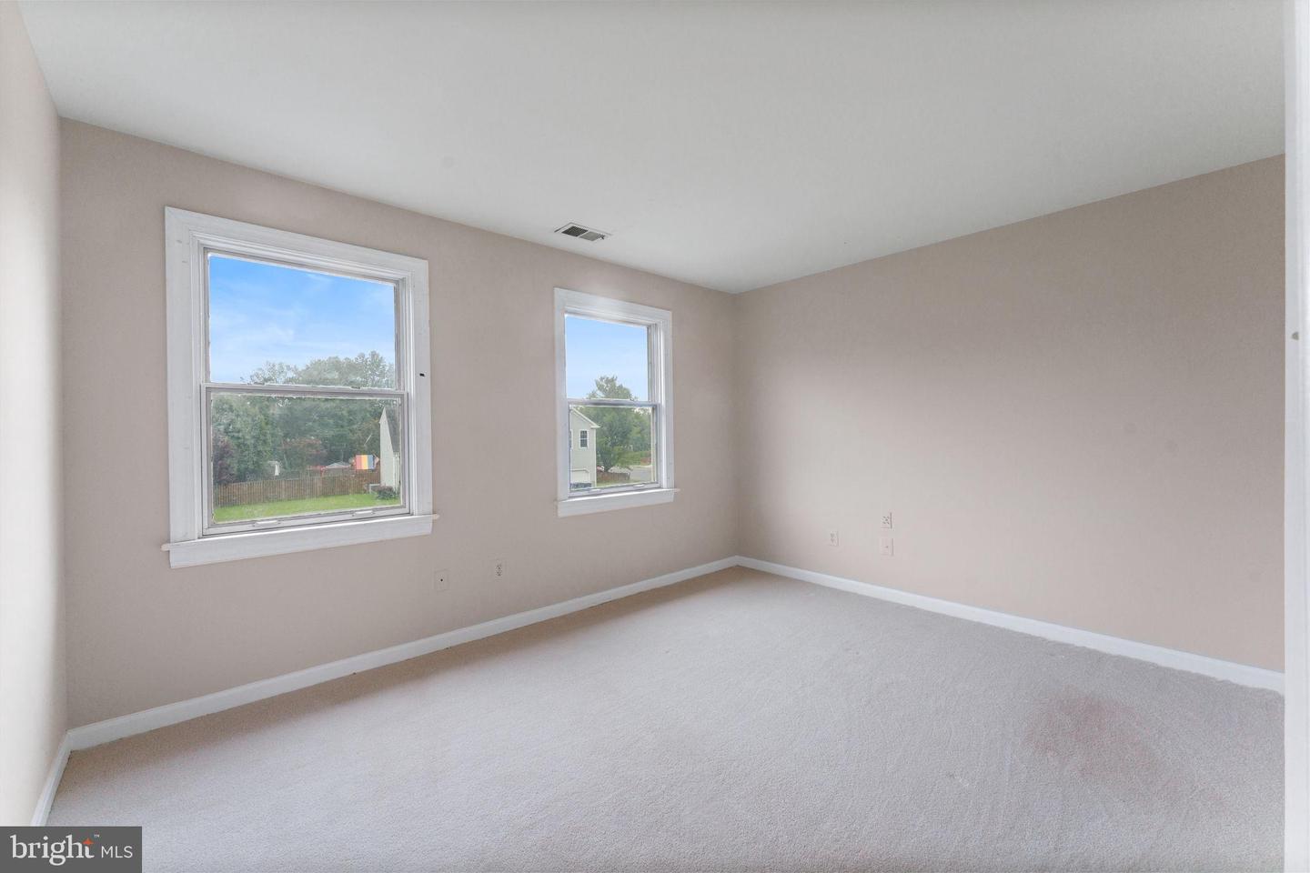 5600 ROCKY RUN DR, CENTREVILLE, Virginia 20120, 3 Bedrooms Bedrooms, ,3 BathroomsBathrooms,Residential,For sale,5600 ROCKY RUN DR,VAFX2261384 MLS # VAFX2261384