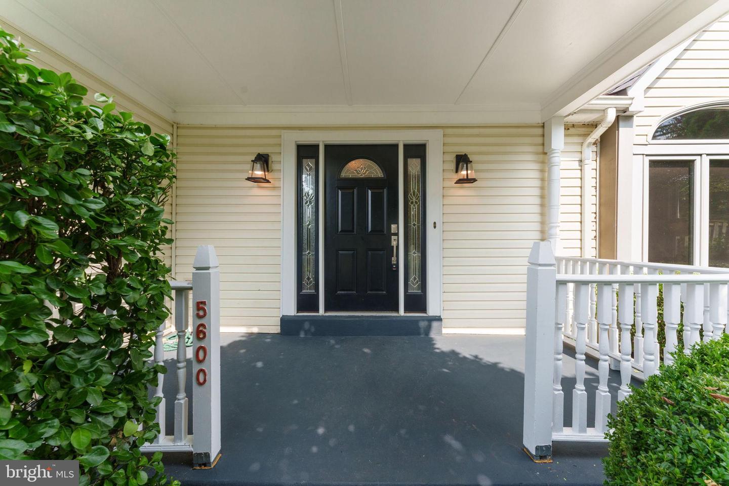 5600 ROCKY RUN DR, CENTREVILLE, Virginia 20120, 3 Bedrooms Bedrooms, ,3 BathroomsBathrooms,Residential,For sale,5600 ROCKY RUN DR,VAFX2261384 MLS # VAFX2261384