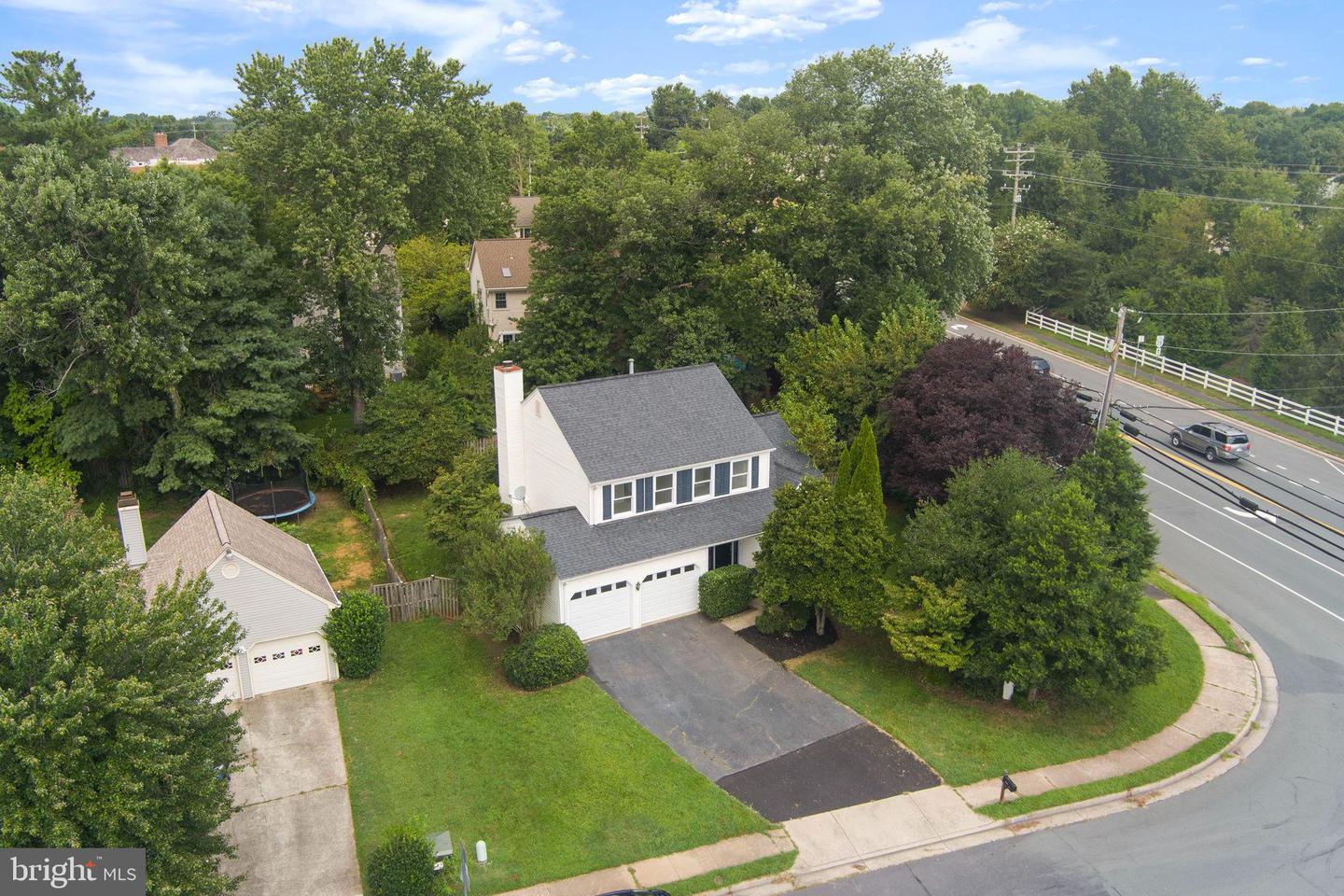 5600 ROCKY RUN DR, CENTREVILLE, Virginia 20120, 3 Bedrooms Bedrooms, ,3 BathroomsBathrooms,Residential,For sale,5600 ROCKY RUN DR,VAFX2261384 MLS # VAFX2261384