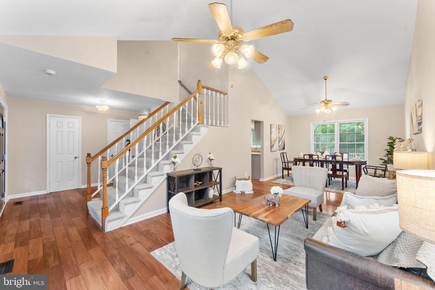 5600 ROCKY RUN DR, CENTREVILLE, Virginia 20120, 3 Bedrooms Bedrooms, ,3 BathroomsBathrooms,Residential,For sale,5600 ROCKY RUN DR,VAFX2261384 MLS # VAFX2261384