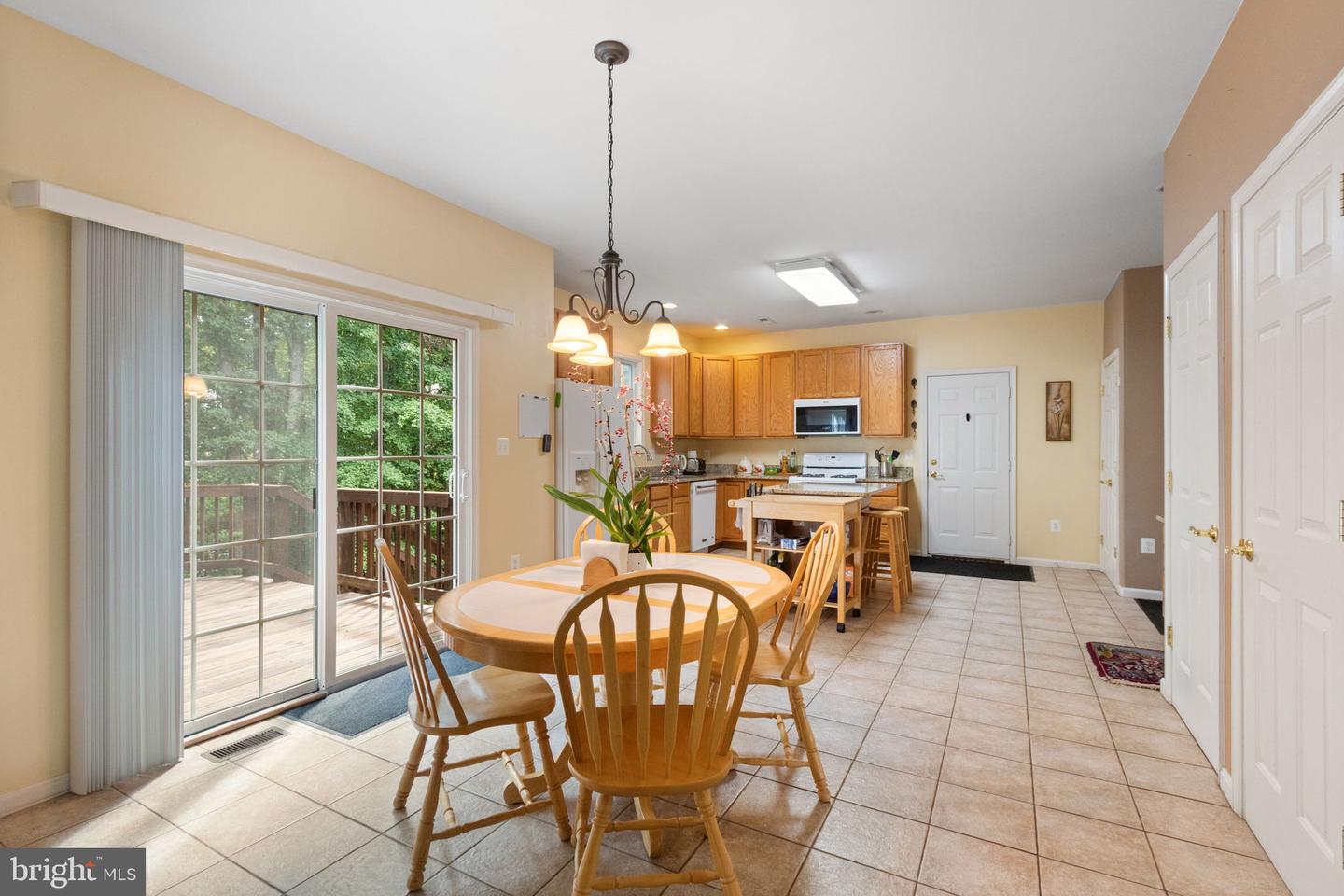 6712 CASTLETON DR, FREDERICKSBURG, Virginia 22407, 5 Bedrooms Bedrooms, ,3 BathroomsBathrooms,Residential,For sale,6712 CASTLETON DR,VASP2035498 MLS # VASP2035498