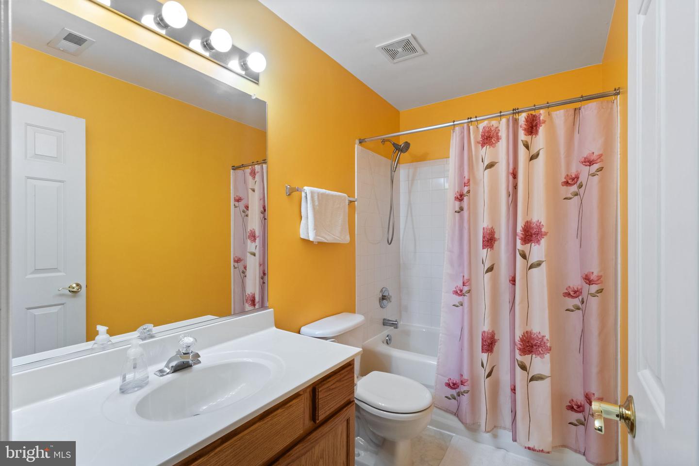 6712 CASTLETON DR, FREDERICKSBURG, Virginia 22407, 5 Bedrooms Bedrooms, ,3 BathroomsBathrooms,Residential,For sale,6712 CASTLETON DR,VASP2035498 MLS # VASP2035498