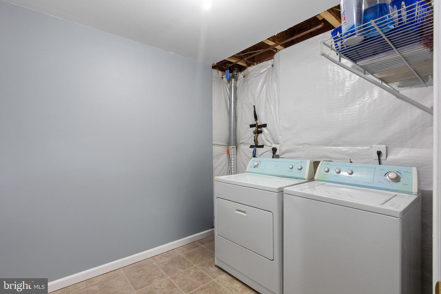 6712 CASTLETON DR, FREDERICKSBURG, Virginia 22407, 5 Bedrooms Bedrooms, ,3 BathroomsBathrooms,Residential,For sale,6712 CASTLETON DR,VASP2035498 MLS # VASP2035498