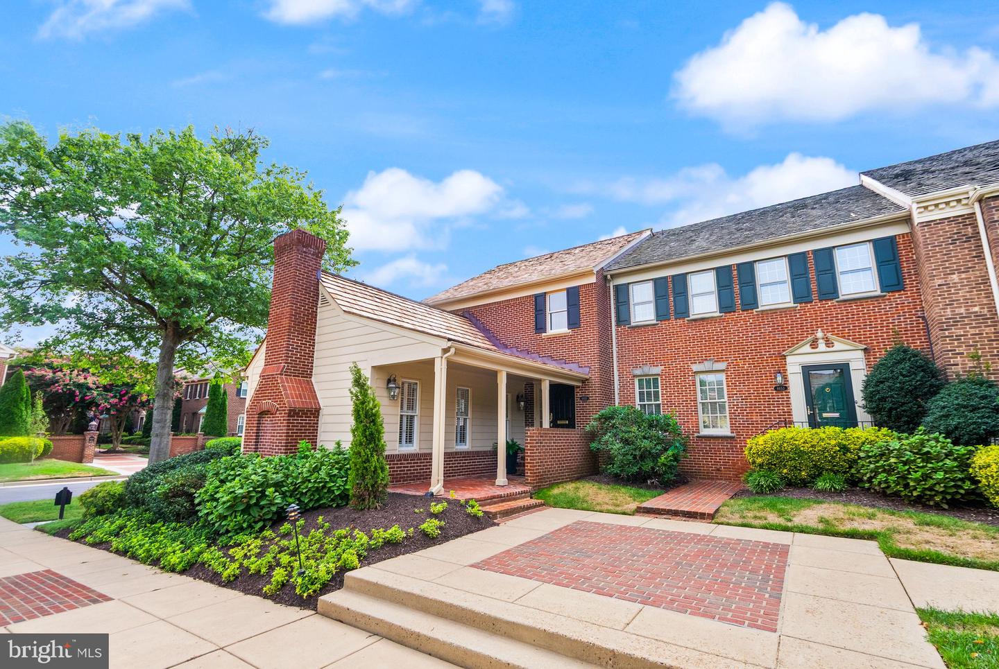 6655 MADISON MCLEAN DR, MCLEAN, Virginia 22101, 2 Bedrooms Bedrooms, ,3 BathroomsBathrooms,Residential,For sale,6655 MADISON MCLEAN DR,VAFX2261540 MLS # VAFX2261540