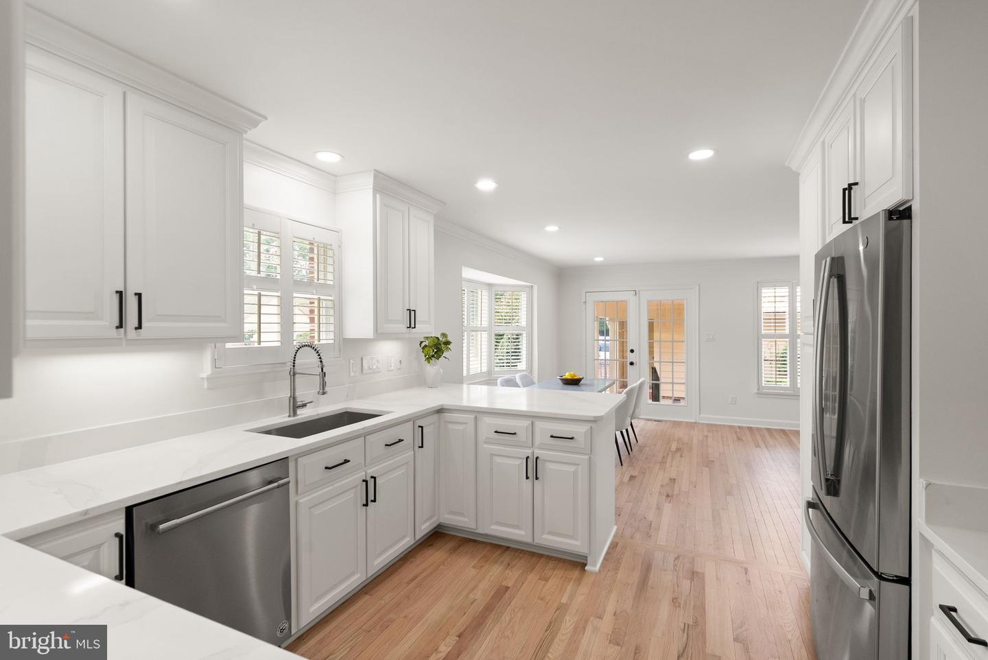 6655 MADISON MCLEAN DR, MCLEAN, Virginia 22101, 2 Bedrooms Bedrooms, ,3 BathroomsBathrooms,Residential,For sale,6655 MADISON MCLEAN DR,VAFX2261540 MLS # VAFX2261540