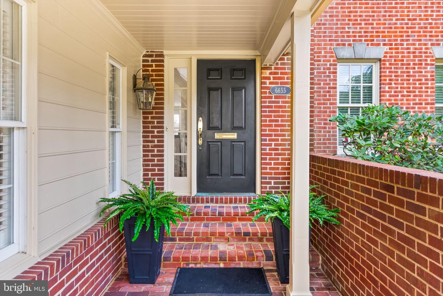6655 MADISON MCLEAN DR, MCLEAN, Virginia 22101, 2 Bedrooms Bedrooms, ,3 BathroomsBathrooms,Residential,For sale,6655 MADISON MCLEAN DR,VAFX2261540 MLS # VAFX2261540