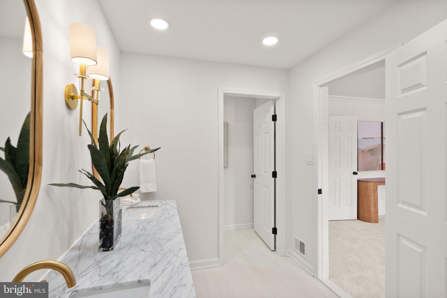6655 MADISON MCLEAN DR, MCLEAN, Virginia 22101, 2 Bedrooms Bedrooms, ,3 BathroomsBathrooms,Residential,For sale,6655 MADISON MCLEAN DR,VAFX2261540 MLS # VAFX2261540