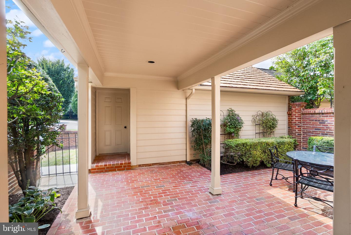 6655 MADISON MCLEAN DR, MCLEAN, Virginia 22101, 2 Bedrooms Bedrooms, ,3 BathroomsBathrooms,Residential,For sale,6655 MADISON MCLEAN DR,VAFX2261540 MLS # VAFX2261540