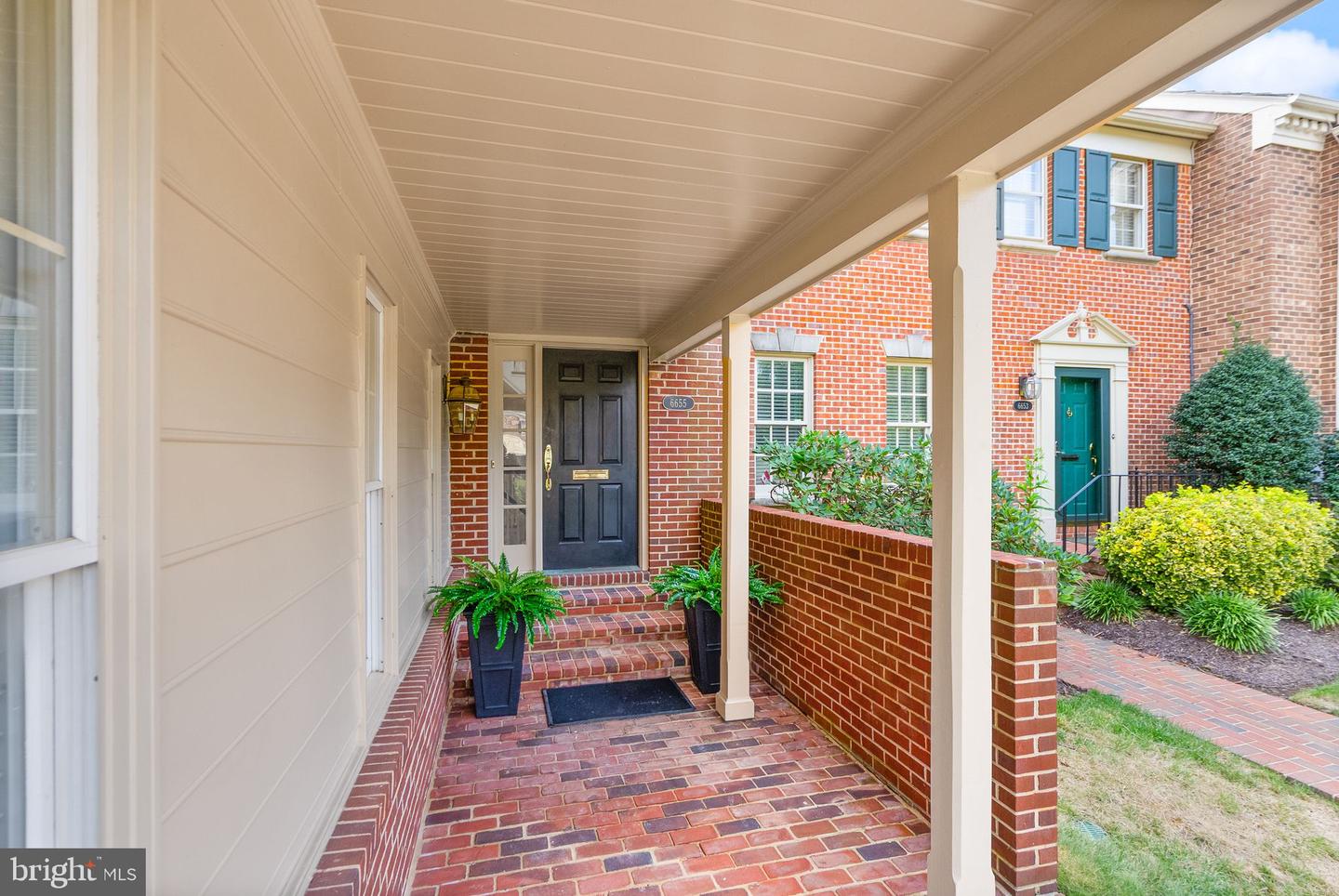 6655 MADISON MCLEAN DR, MCLEAN, Virginia 22101, 2 Bedrooms Bedrooms, ,3 BathroomsBathrooms,Residential,For sale,6655 MADISON MCLEAN DR,VAFX2261540 MLS # VAFX2261540
