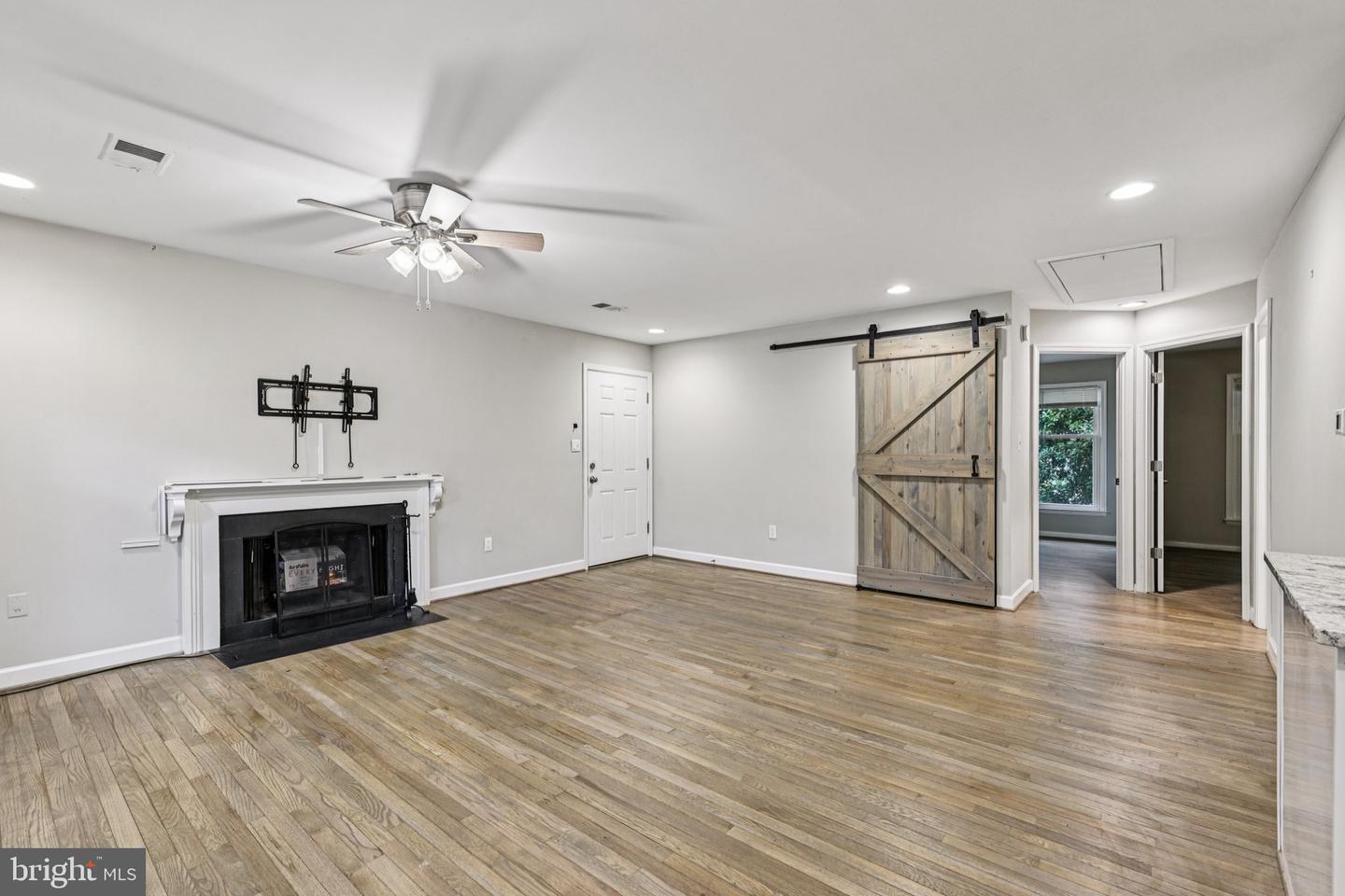 2852 CHABLIS CIR #14A, WOODBRIDGE, Virginia 22192, 2 Bedrooms Bedrooms, ,1 BathroomBathrooms,Residential,For sale,2852 CHABLIS CIR #14A,VAPW2101782 MLS # VAPW2101782