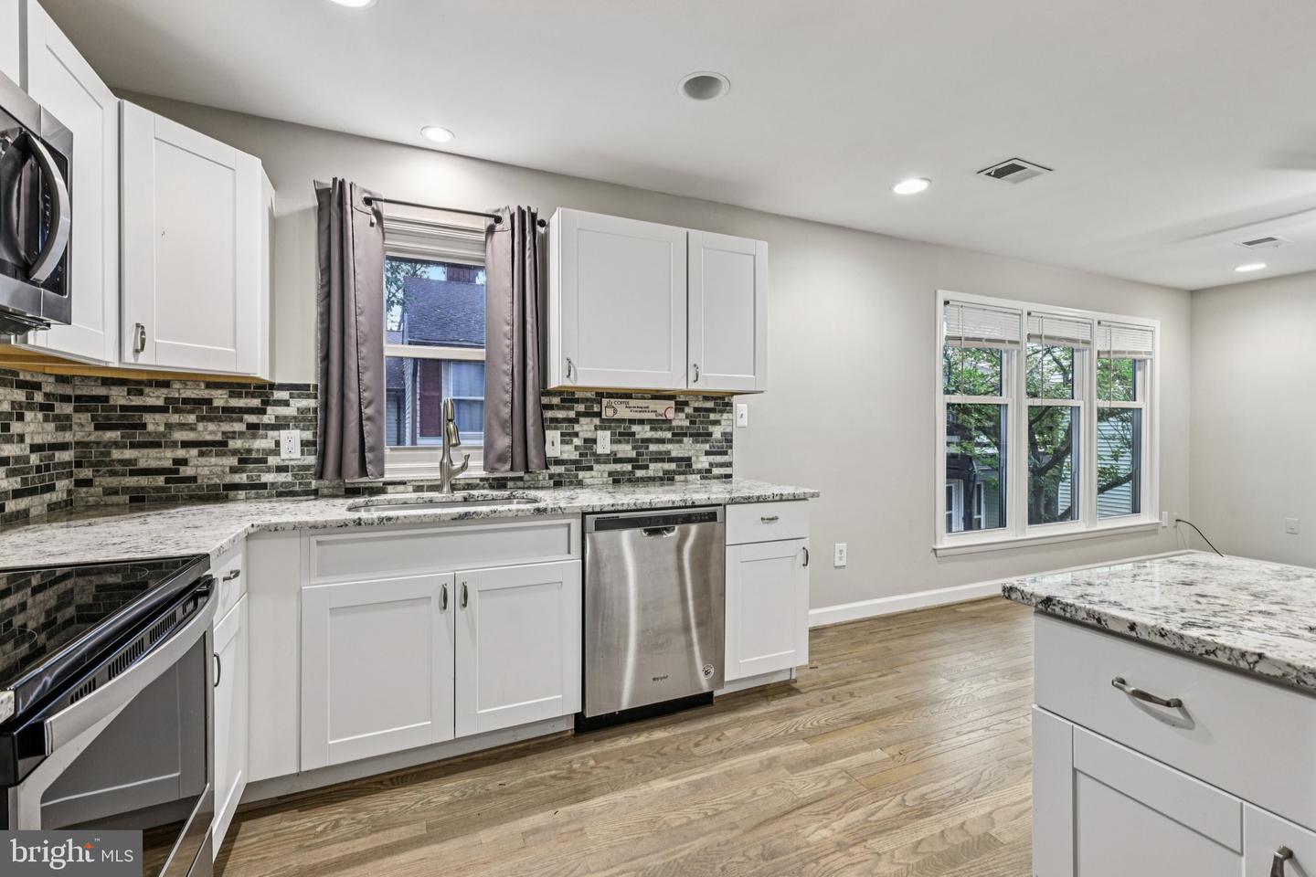 2852 CHABLIS CIR #14A, WOODBRIDGE, Virginia 22192, 2 Bedrooms Bedrooms, ,1 BathroomBathrooms,Residential,For sale,2852 CHABLIS CIR #14A,VAPW2101782 MLS # VAPW2101782