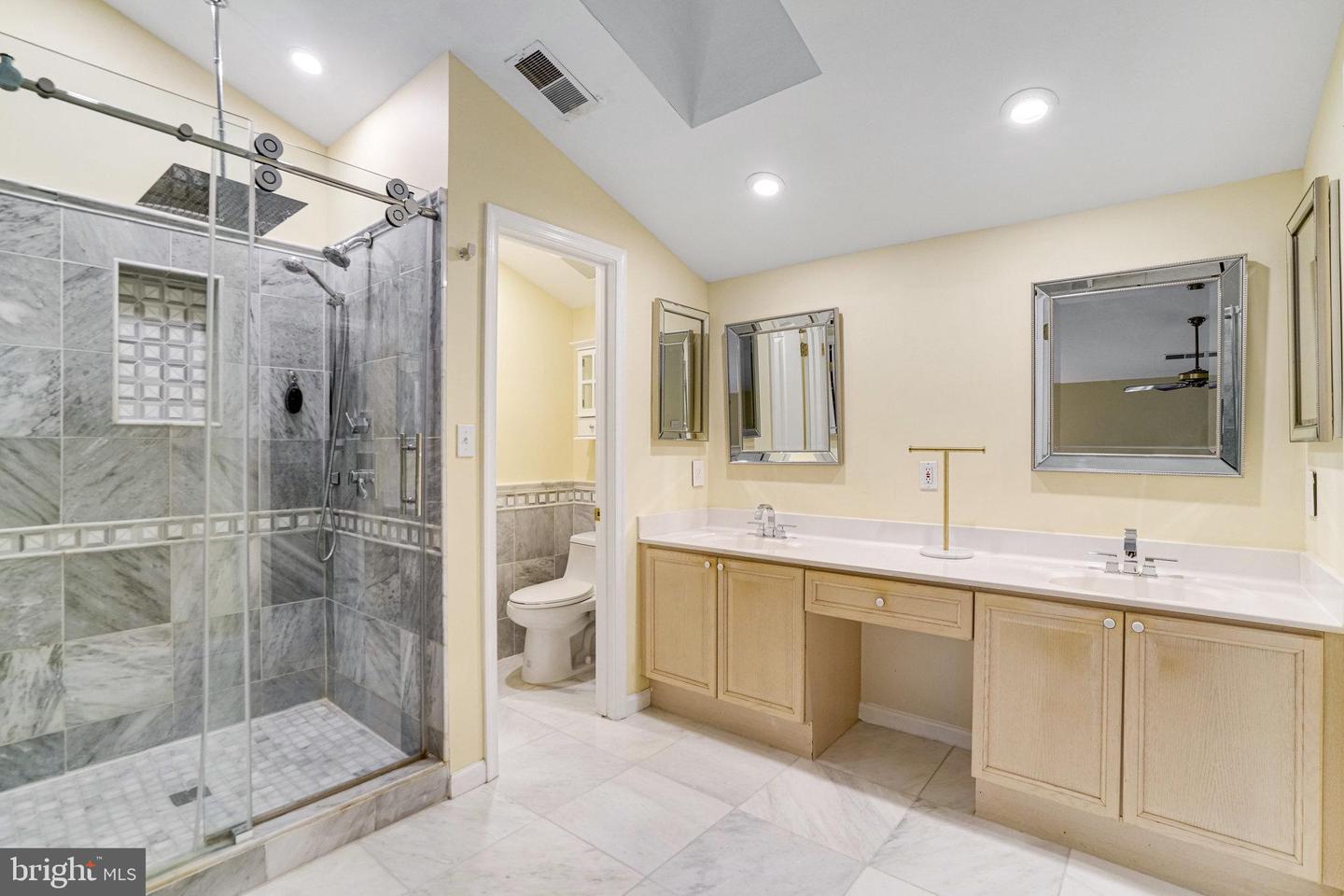 4659 LAMBERT DR, ALEXANDRIA, Virginia 22311, 3 Bedrooms Bedrooms, ,2 BathroomsBathrooms,Residential,For sale,4659 LAMBERT DR,VAAX2048692 MLS # VAAX2048692