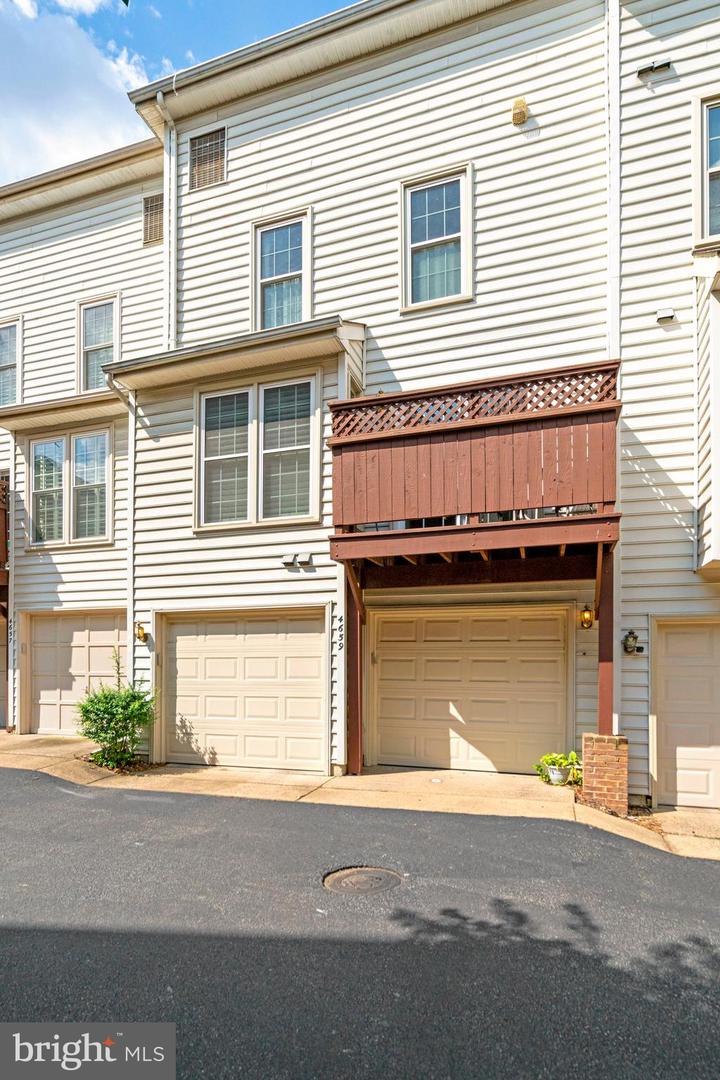 4659 LAMBERT DR, ALEXANDRIA, Virginia 22311, 3 Bedrooms Bedrooms, ,2 BathroomsBathrooms,Residential,For sale,4659 LAMBERT DR,VAAX2048692 MLS # VAAX2048692