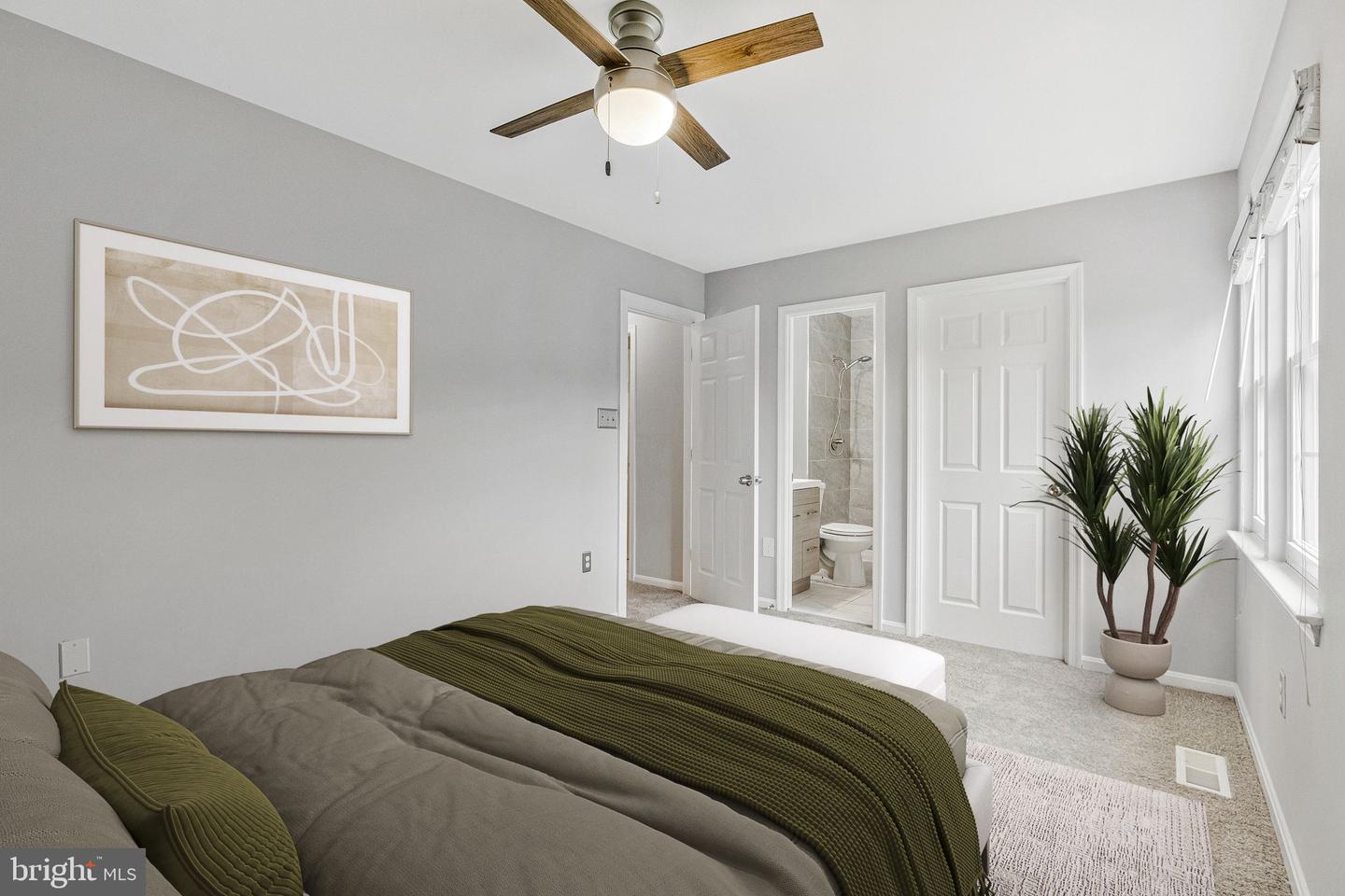 5950 HERITAGE SQUARE DR, BURKE, Virginia 22015, 3 Bedrooms Bedrooms, ,2 BathroomsBathrooms,Residential,For sale,5950 HERITAGE SQUARE DR,VAFX2261826 MLS # VAFX2261826