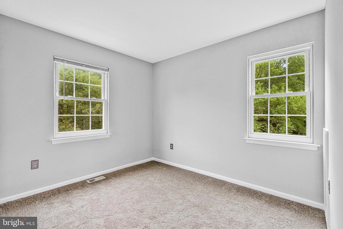 5950 HERITAGE SQUARE DR, BURKE, Virginia 22015, 3 Bedrooms Bedrooms, ,2 BathroomsBathrooms,Residential,For sale,5950 HERITAGE SQUARE DR,VAFX2261826 MLS # VAFX2261826