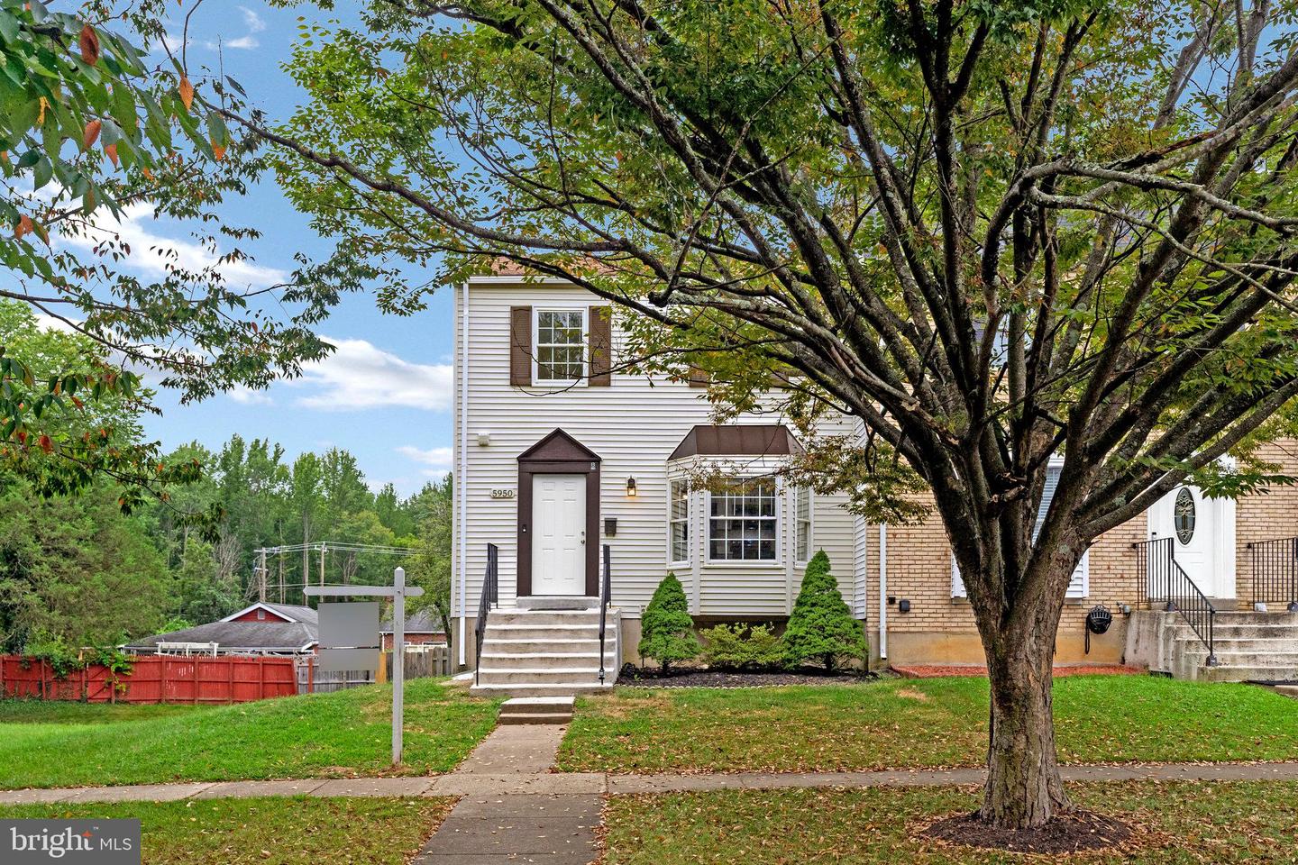5950 HERITAGE SQUARE DR, BURKE, Virginia 22015, 3 Bedrooms Bedrooms, ,2 BathroomsBathrooms,Residential,For sale,5950 HERITAGE SQUARE DR,VAFX2261826 MLS # VAFX2261826