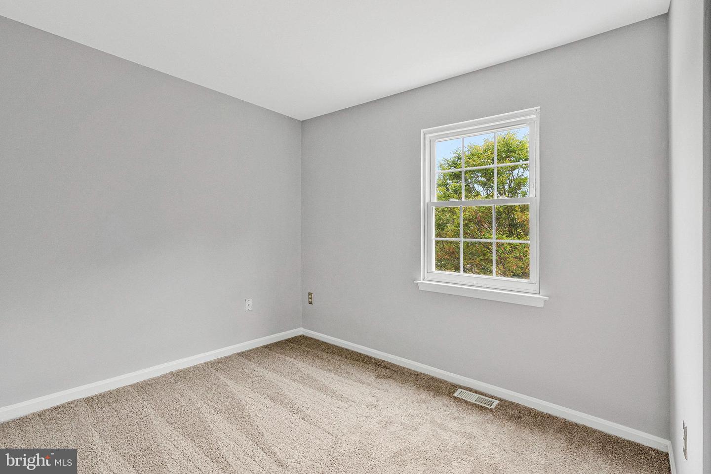 5950 HERITAGE SQUARE DR, BURKE, Virginia 22015, 3 Bedrooms Bedrooms, ,2 BathroomsBathrooms,Residential,For sale,5950 HERITAGE SQUARE DR,VAFX2261826 MLS # VAFX2261826