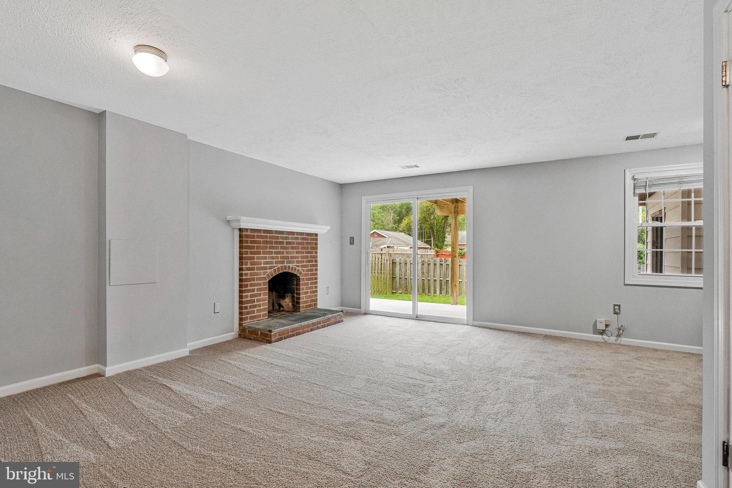 5950 HERITAGE SQUARE DR, BURKE, Virginia 22015, 3 Bedrooms Bedrooms, ,2 BathroomsBathrooms,Residential,For sale,5950 HERITAGE SQUARE DR,VAFX2261826 MLS # VAFX2261826