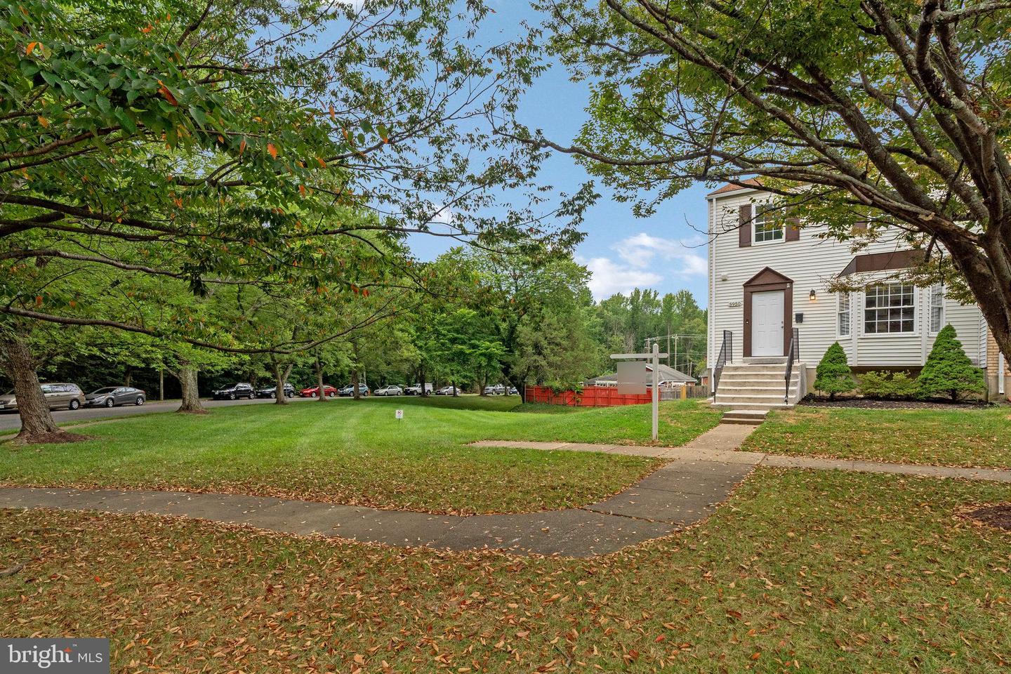 5950 HERITAGE SQUARE DR, BURKE, Virginia 22015, 3 Bedrooms Bedrooms, ,2 BathroomsBathrooms,Residential,For sale,5950 HERITAGE SQUARE DR,VAFX2261826 MLS # VAFX2261826