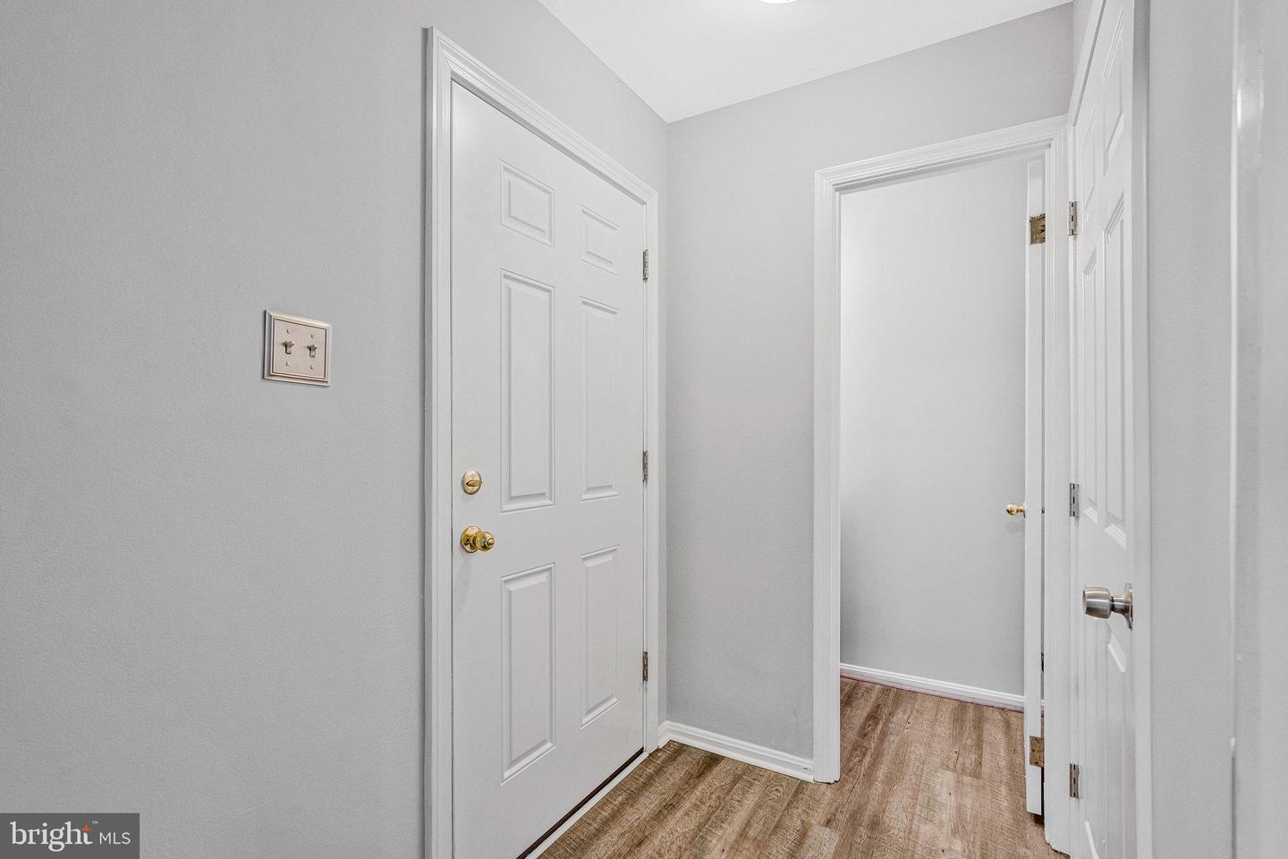 5950 HERITAGE SQUARE DR, BURKE, Virginia 22015, 3 Bedrooms Bedrooms, ,2 BathroomsBathrooms,Residential,For sale,5950 HERITAGE SQUARE DR,VAFX2261826 MLS # VAFX2261826