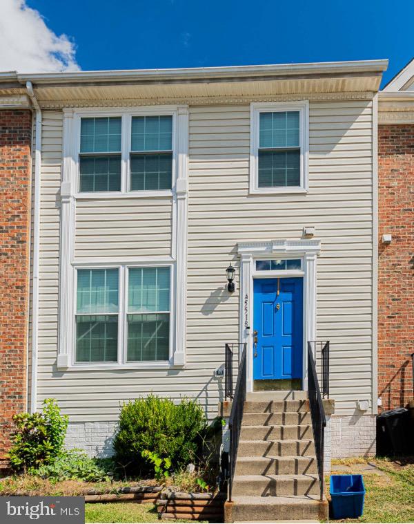 45518 LAKEMONT SQ, STERLING, Virginia 20165, 3 Bedrooms Bedrooms, 13 Rooms Rooms,3 BathroomsBathrooms,Residential,For sale,45518 LAKEMONT SQ,VALO2104782 MLS # VALO2104782
