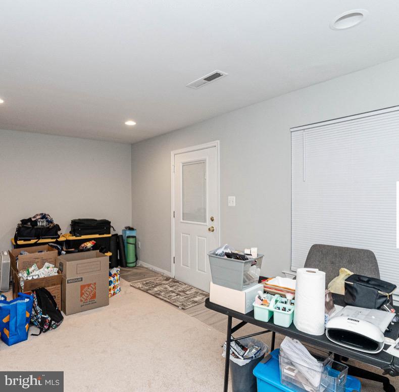 45518 LAKEMONT SQ, STERLING, Virginia 20165, 3 Bedrooms Bedrooms, 13 Rooms Rooms,3 BathroomsBathrooms,Residential,For sale,45518 LAKEMONT SQ,VALO2104782 MLS # VALO2104782