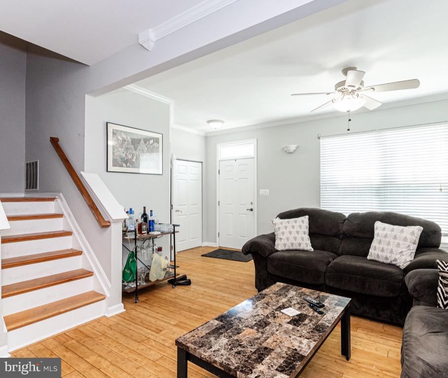 45518 LAKEMONT SQ, STERLING, Virginia 20165, 3 Bedrooms Bedrooms, 13 Rooms Rooms,3 BathroomsBathrooms,Residential,For sale,45518 LAKEMONT SQ,VALO2104782 MLS # VALO2104782