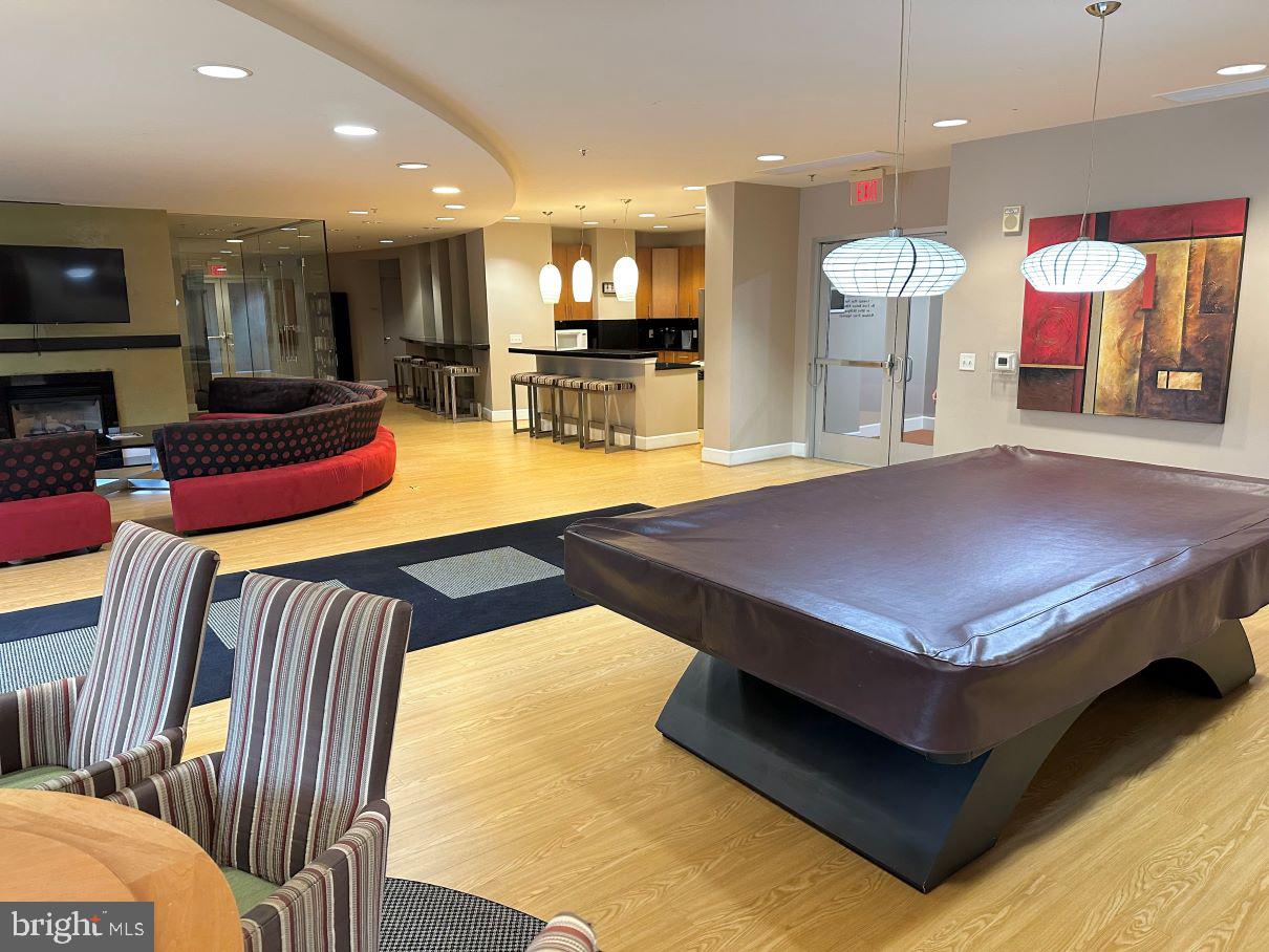 444 W BROAD ST W #403, FALLS CHURCH, Virginia 22046, 2 Bedrooms Bedrooms, ,2 BathroomsBathrooms,Residential,For sale,444 W BROAD ST W #403,VAFA2003220 MLS # VAFA2003220