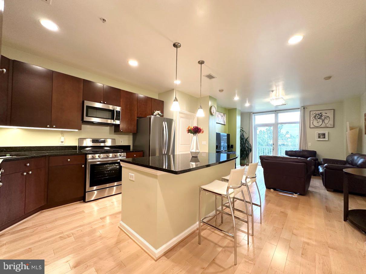 444 W BROAD ST W #403, FALLS CHURCH, Virginia 22046, 2 Bedrooms Bedrooms, ,2 BathroomsBathrooms,Residential,For sale,444 W BROAD ST W #403,VAFA2003220 MLS # VAFA2003220