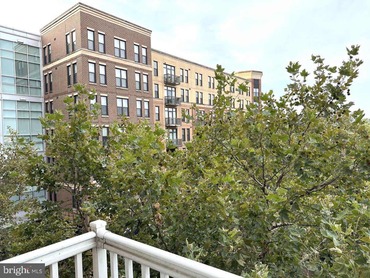 444 W BROAD ST W #403, FALLS CHURCH, Virginia 22046, 2 Bedrooms Bedrooms, ,2 BathroomsBathrooms,Residential,For sale,444 W BROAD ST W #403,VAFA2003220 MLS # VAFA2003220