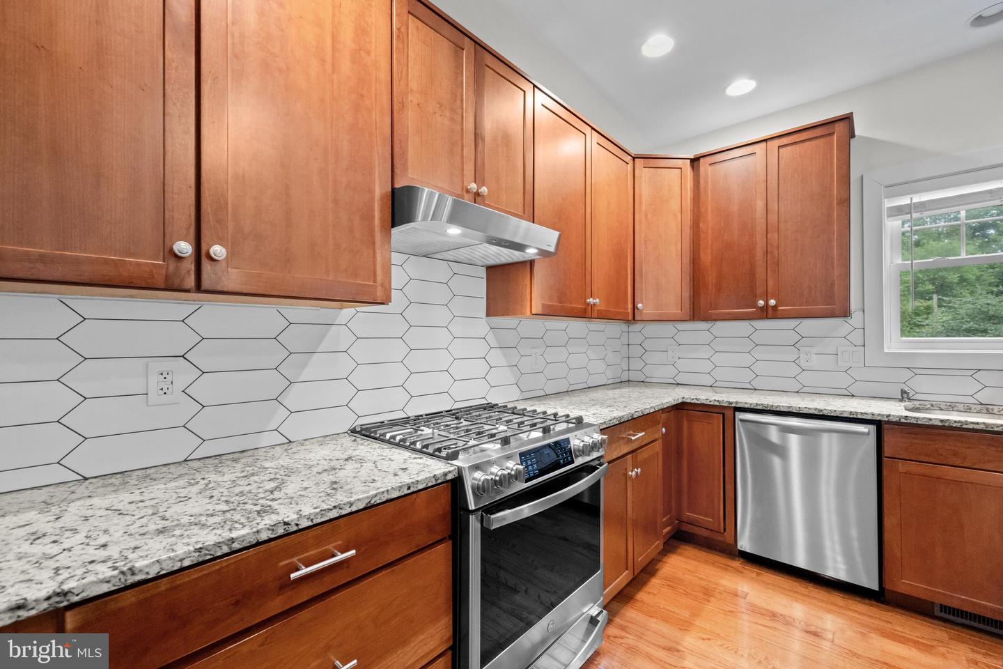 4101 HIGH POINT CT, ANNANDALE, Virginia 22003, 6 Bedrooms Bedrooms, ,4 BathroomsBathrooms,Residential,For sale,4101 HIGH POINT CT,VAFX2262246 MLS # VAFX2262246