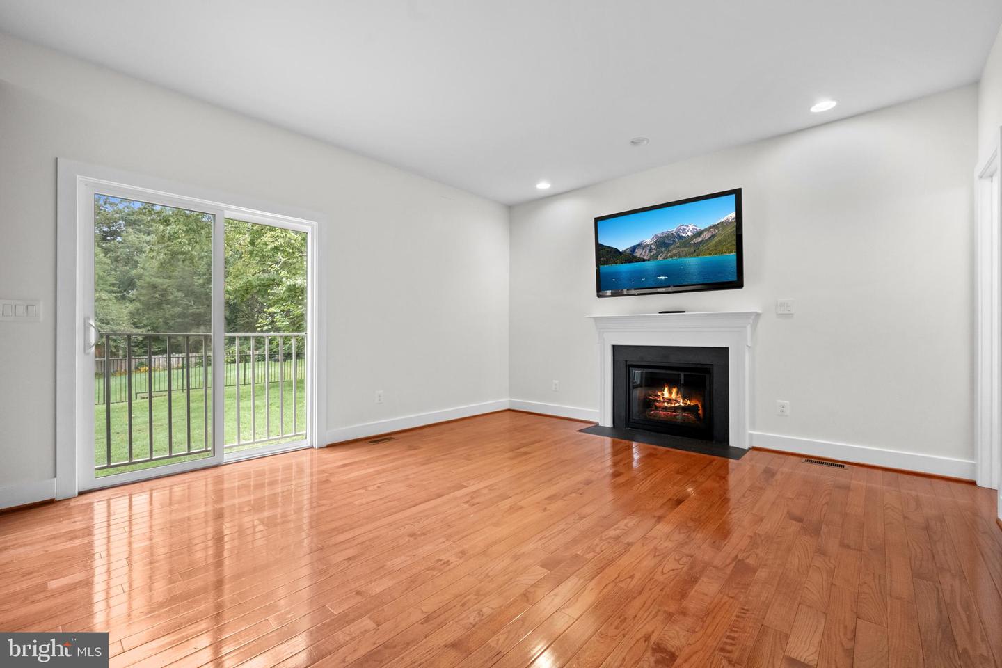 4101 HIGH POINT CT, ANNANDALE, Virginia 22003, 6 Bedrooms Bedrooms, ,4 BathroomsBathrooms,Residential,For sale,4101 HIGH POINT CT,VAFX2262246 MLS # VAFX2262246