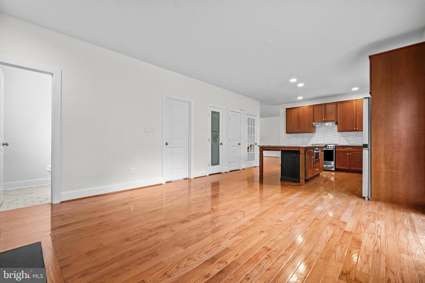 4101 HIGH POINT CT, ANNANDALE, Virginia 22003, 6 Bedrooms Bedrooms, ,4 BathroomsBathrooms,Residential,For sale,4101 HIGH POINT CT,VAFX2262246 MLS # VAFX2262246