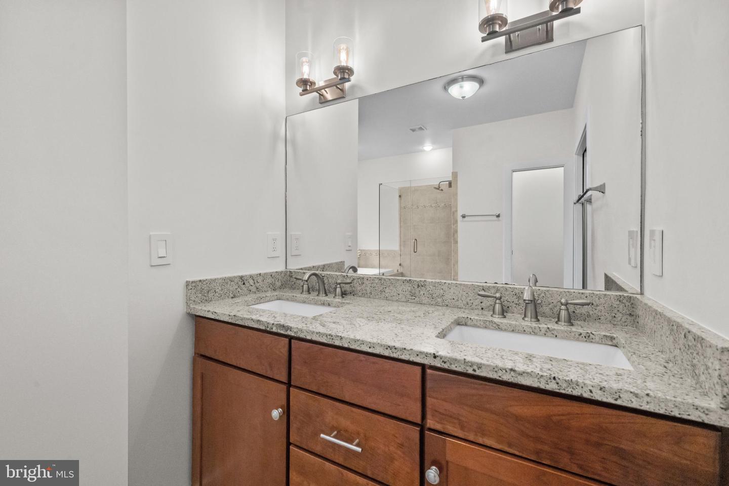 4101 HIGH POINT CT, ANNANDALE, Virginia 22003, 6 Bedrooms Bedrooms, ,4 BathroomsBathrooms,Residential,For sale,4101 HIGH POINT CT,VAFX2262246 MLS # VAFX2262246