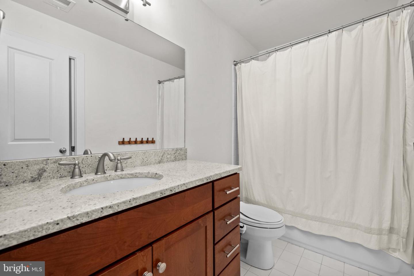 4101 HIGH POINT CT, ANNANDALE, Virginia 22003, 6 Bedrooms Bedrooms, ,4 BathroomsBathrooms,Residential,For sale,4101 HIGH POINT CT,VAFX2262246 MLS # VAFX2262246