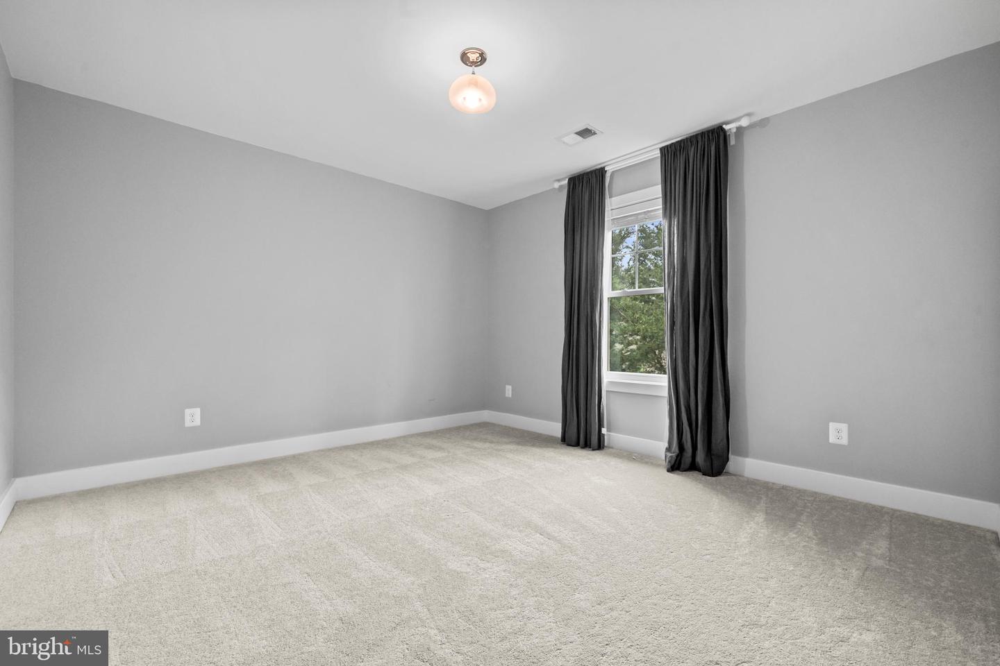 4101 HIGH POINT CT, ANNANDALE, Virginia 22003, 6 Bedrooms Bedrooms, ,4 BathroomsBathrooms,Residential,For sale,4101 HIGH POINT CT,VAFX2262246 MLS # VAFX2262246