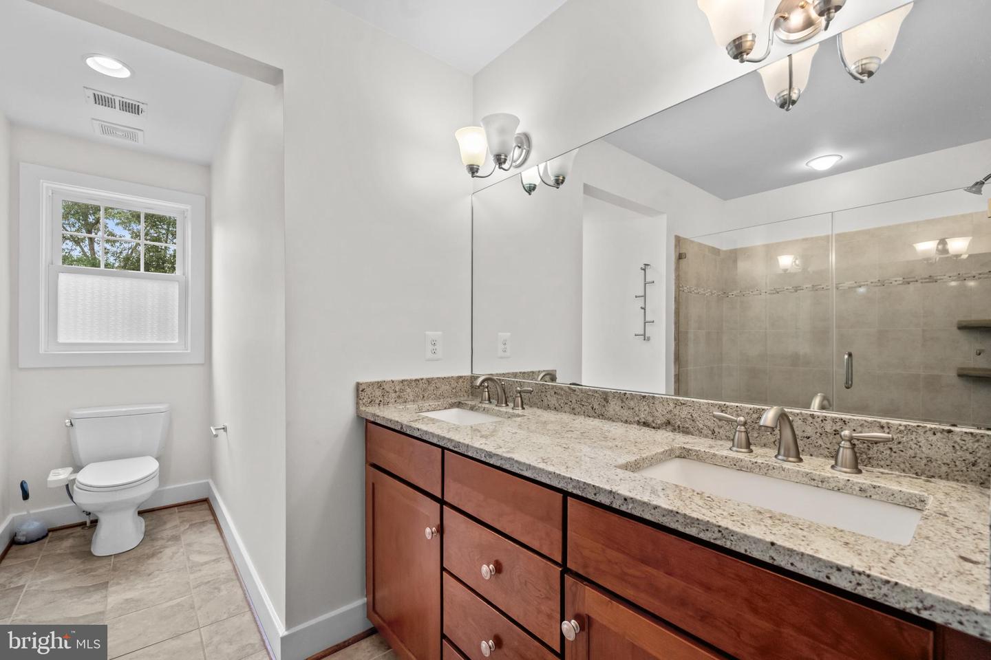 4101 HIGH POINT CT, ANNANDALE, Virginia 22003, 6 Bedrooms Bedrooms, ,4 BathroomsBathrooms,Residential,For sale,4101 HIGH POINT CT,VAFX2262246 MLS # VAFX2262246