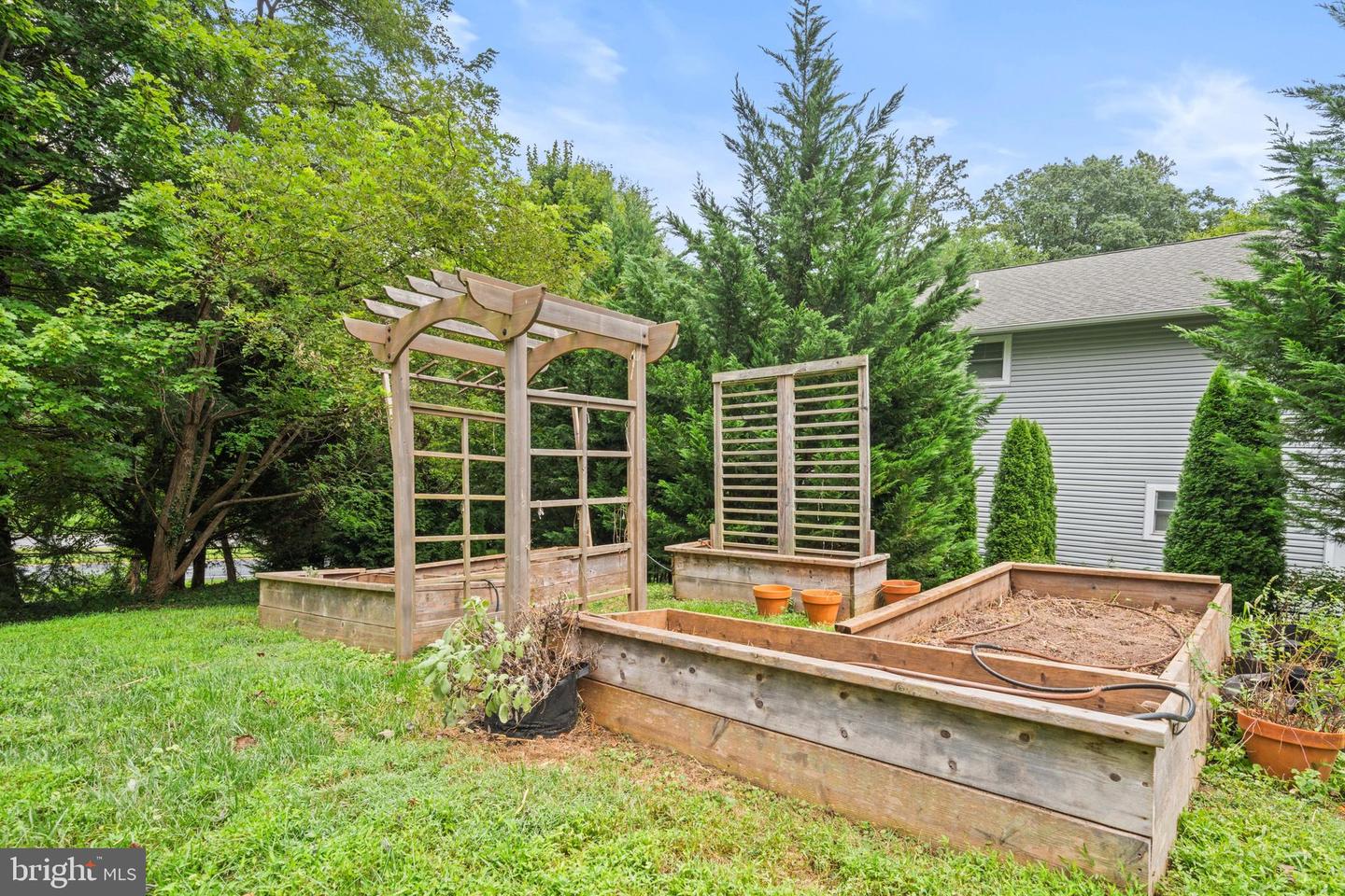 4101 HIGH POINT CT, ANNANDALE, Virginia 22003, 6 Bedrooms Bedrooms, ,4 BathroomsBathrooms,Residential,For sale,4101 HIGH POINT CT,VAFX2262246 MLS # VAFX2262246