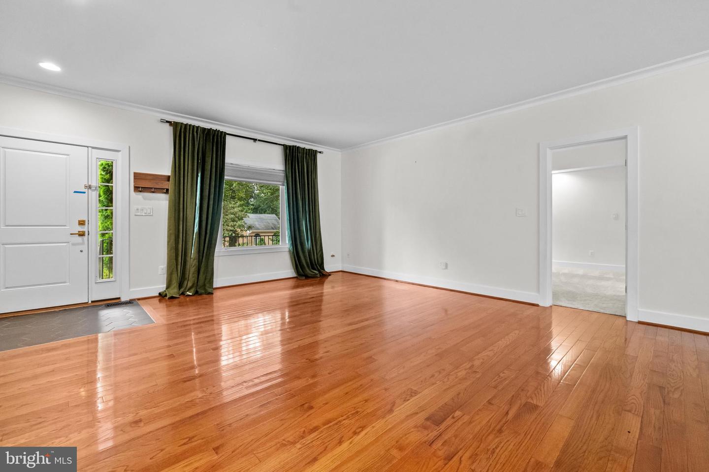 4101 HIGH POINT CT, ANNANDALE, Virginia 22003, 6 Bedrooms Bedrooms, ,4 BathroomsBathrooms,Residential,For sale,4101 HIGH POINT CT,VAFX2262246 MLS # VAFX2262246