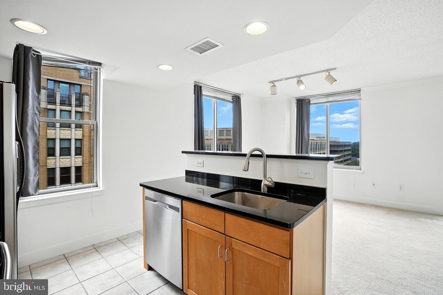 1205-NORTH GARFIELD ST #808, ARLINGTON, Virginia 22201, 2 Bedrooms Bedrooms, ,2 BathroomsBathrooms,Residential,For sale,1205-NORTH GARFIELD ST #808,VAAR2062474 MLS # VAAR2062474