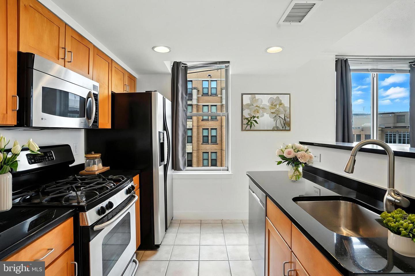 1205-NORTH GARFIELD ST #808, ARLINGTON, Virginia 22201, 2 Bedrooms Bedrooms, ,2 BathroomsBathrooms,Residential,For sale,1205-NORTH GARFIELD ST #808,VAAR2062474 MLS # VAAR2062474