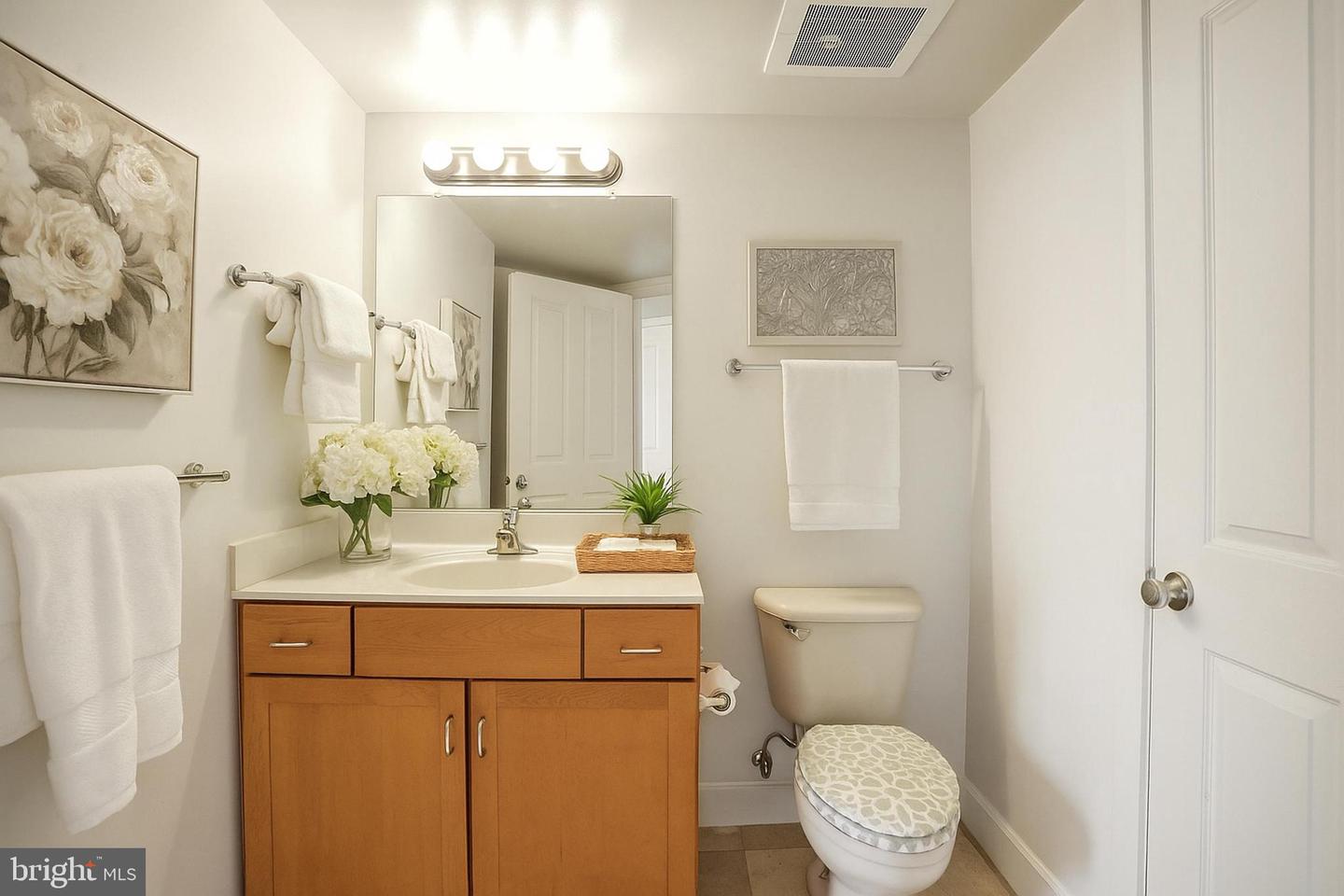 1205-NORTH GARFIELD ST #808, ARLINGTON, Virginia 22201, 2 Bedrooms Bedrooms, ,2 BathroomsBathrooms,Residential,For sale,1205-NORTH GARFIELD ST #808,VAAR2062474 MLS # VAAR2062474