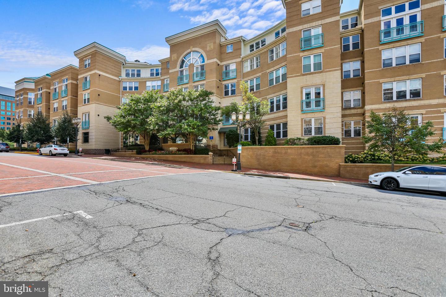 12001 MARKET ST #T35, RESTON, Virginia 20190, 1 Bedroom Bedrooms, ,1 BathroomBathrooms,Residential,For sale,12001 MARKET ST #T35,VAFX2262262 MLS # VAFX2262262