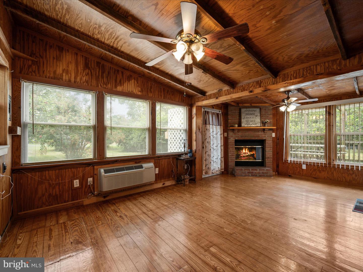 2050 CRUMS CHURCH RD, BERRYVILLE, Virginia 22611, 3 Bedrooms Bedrooms, ,2 BathroomsBathrooms,Residential,For sale,2050 CRUMS CHURCH RD,VACL2005982 MLS # VACL2005982