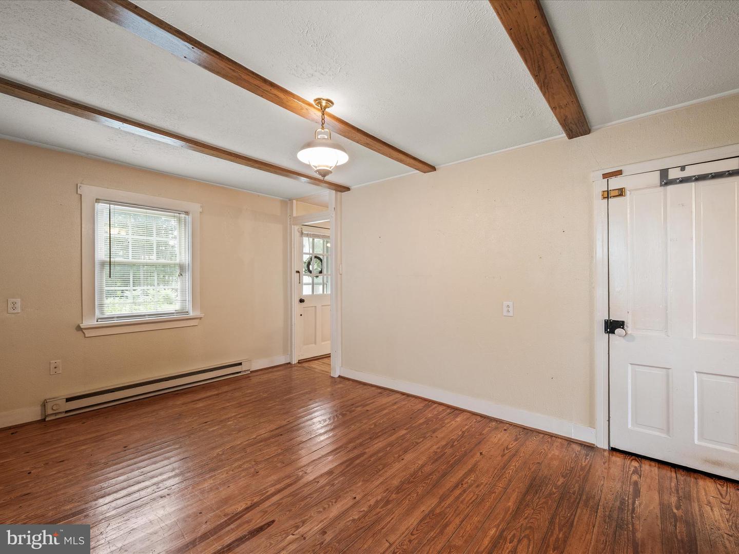 2050 CRUMS CHURCH RD, BERRYVILLE, Virginia 22611, 3 Bedrooms Bedrooms, ,2 BathroomsBathrooms,Residential,For sale,2050 CRUMS CHURCH RD,VACL2005982 MLS # VACL2005982