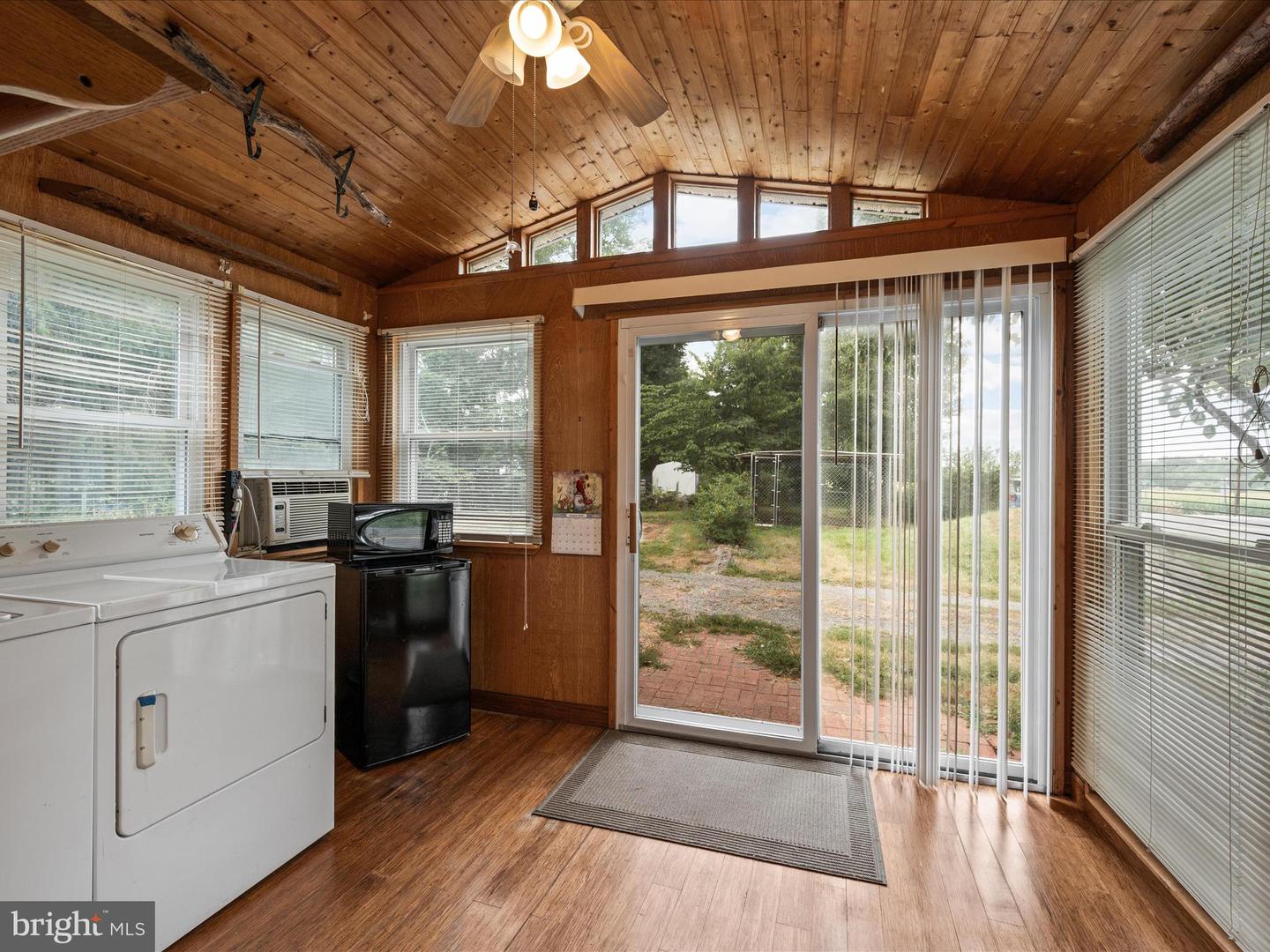 2050 CRUMS CHURCH RD, BERRYVILLE, Virginia 22611, 3 Bedrooms Bedrooms, ,2 BathroomsBathrooms,Residential,For sale,2050 CRUMS CHURCH RD,VACL2005982 MLS # VACL2005982