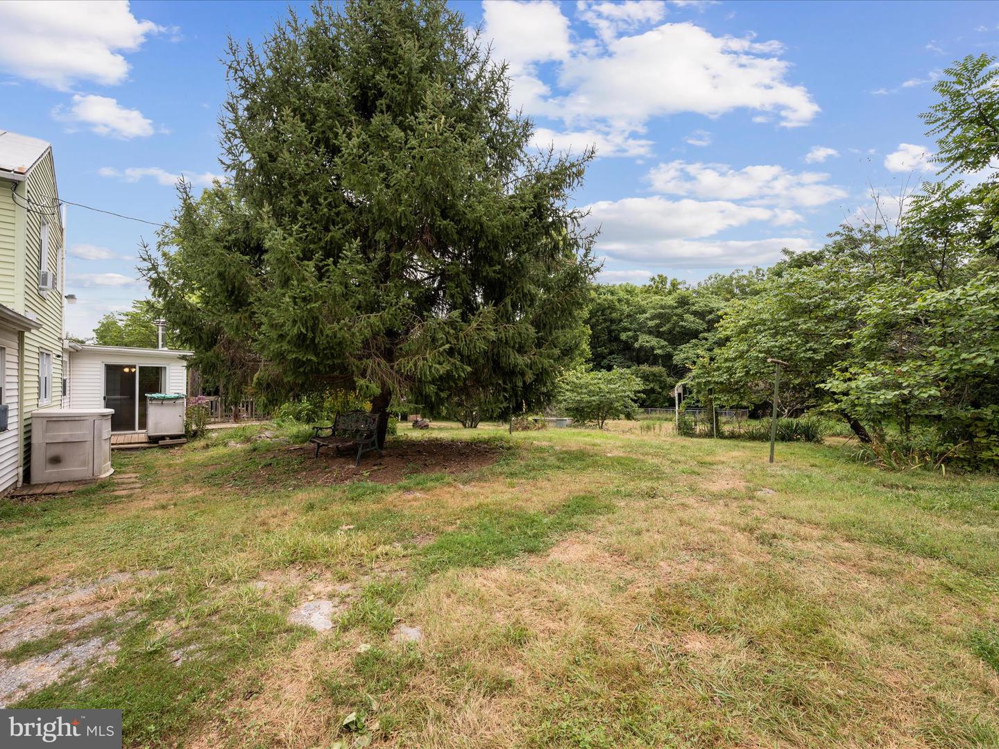 2050 CRUMS CHURCH RD, BERRYVILLE, Virginia 22611, 3 Bedrooms Bedrooms, ,2 BathroomsBathrooms,Residential,For sale,2050 CRUMS CHURCH RD,VACL2005982 MLS # VACL2005982
