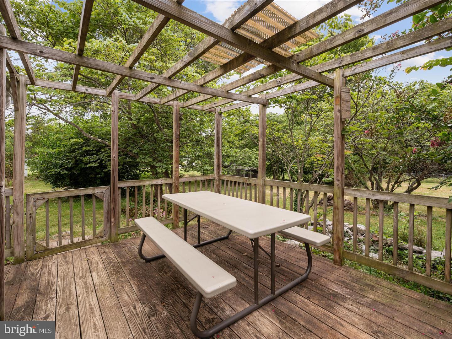 2050 CRUMS CHURCH RD, BERRYVILLE, Virginia 22611, 3 Bedrooms Bedrooms, ,2 BathroomsBathrooms,Residential,For sale,2050 CRUMS CHURCH RD,VACL2005982 MLS # VACL2005982