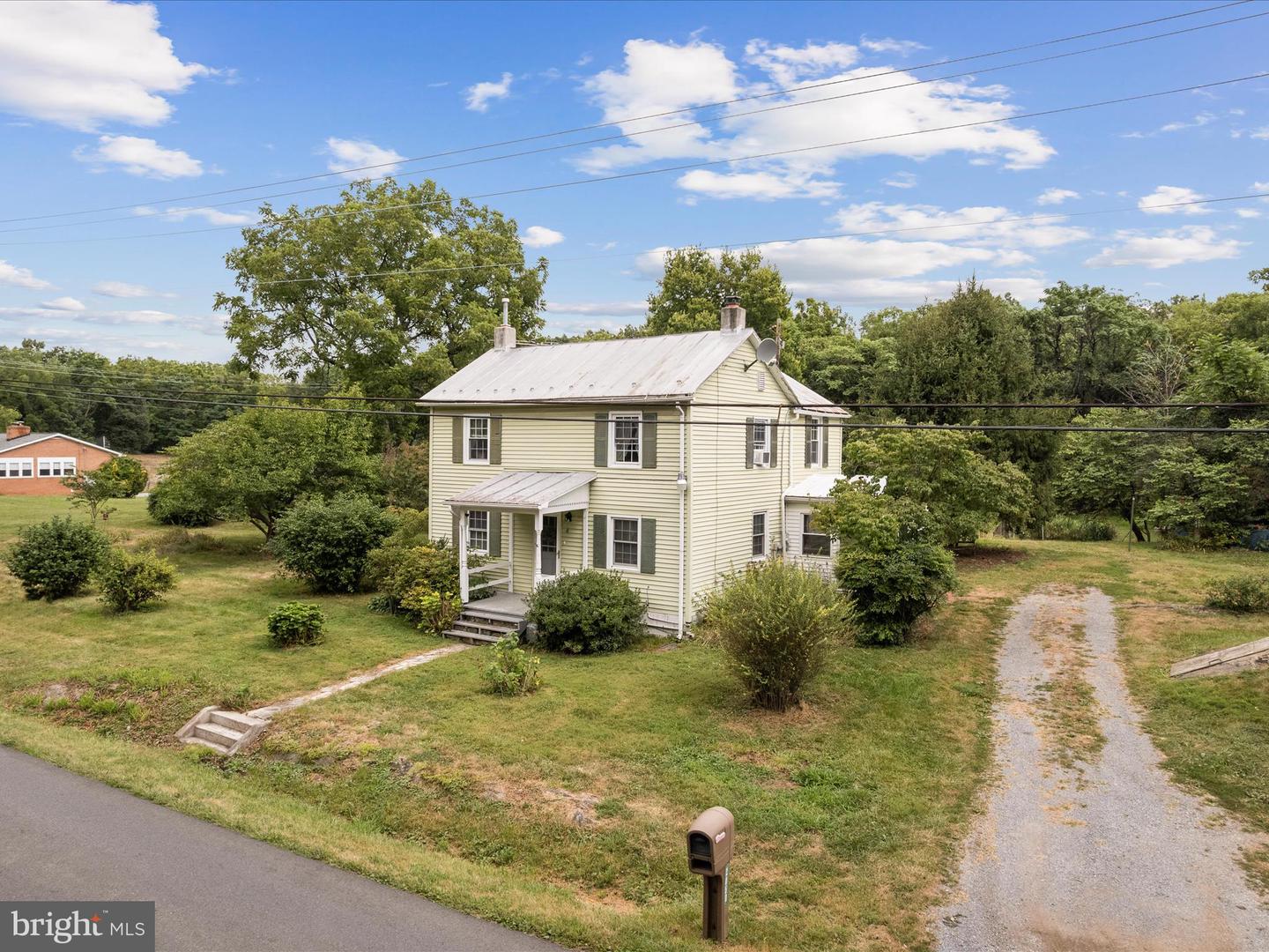 2050 CRUMS CHURCH RD, BERRYVILLE, Virginia 22611, 3 Bedrooms Bedrooms, ,2 BathroomsBathrooms,Residential,For sale,2050 CRUMS CHURCH RD,VACL2005982 MLS # VACL2005982